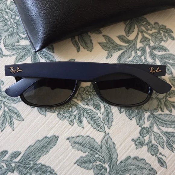 💙YOUTH Ray-Ban New Wayfarer Sunglasses🎁 - Picture 3 of 8